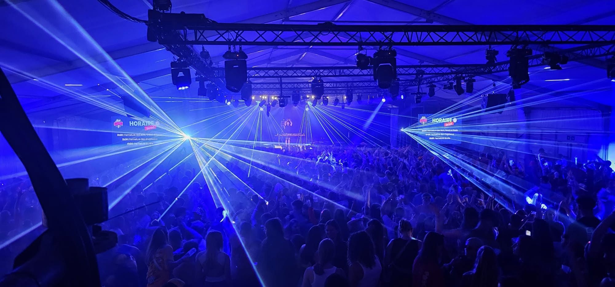 Soirée DJ sonorisée et éclairée par VIBE SYSTEMS